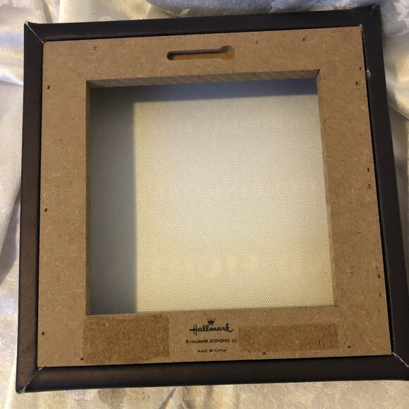 "LIKE A GIRL" Canvas/wood sign - Picture 9 of 11